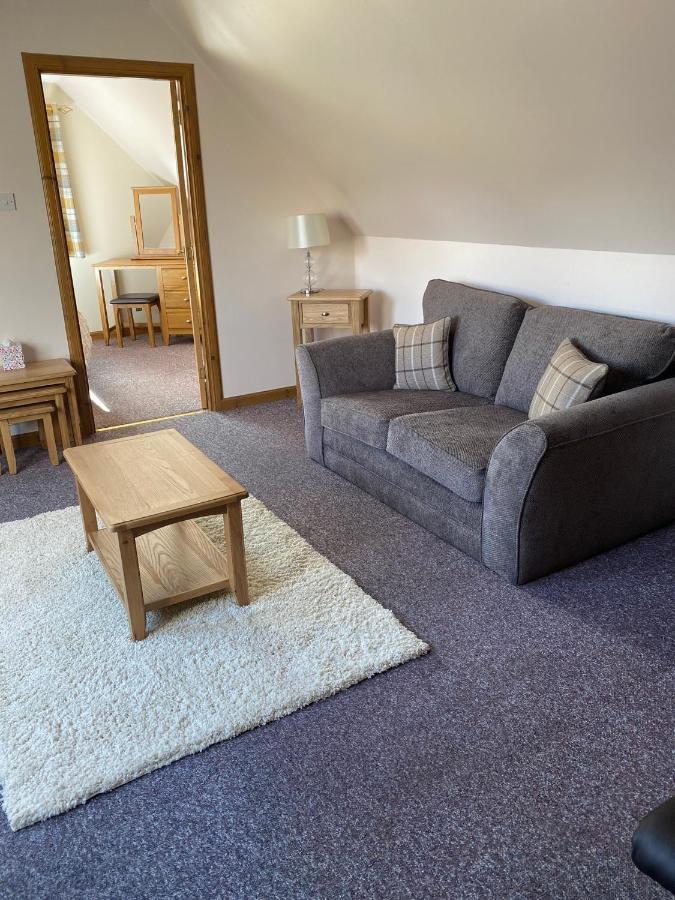 Eishkin Flat, Fort William Exterior photo